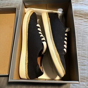 Vionic Black and Cream Women's Sneakers